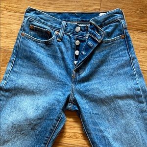 Levi wedgie fit size 24